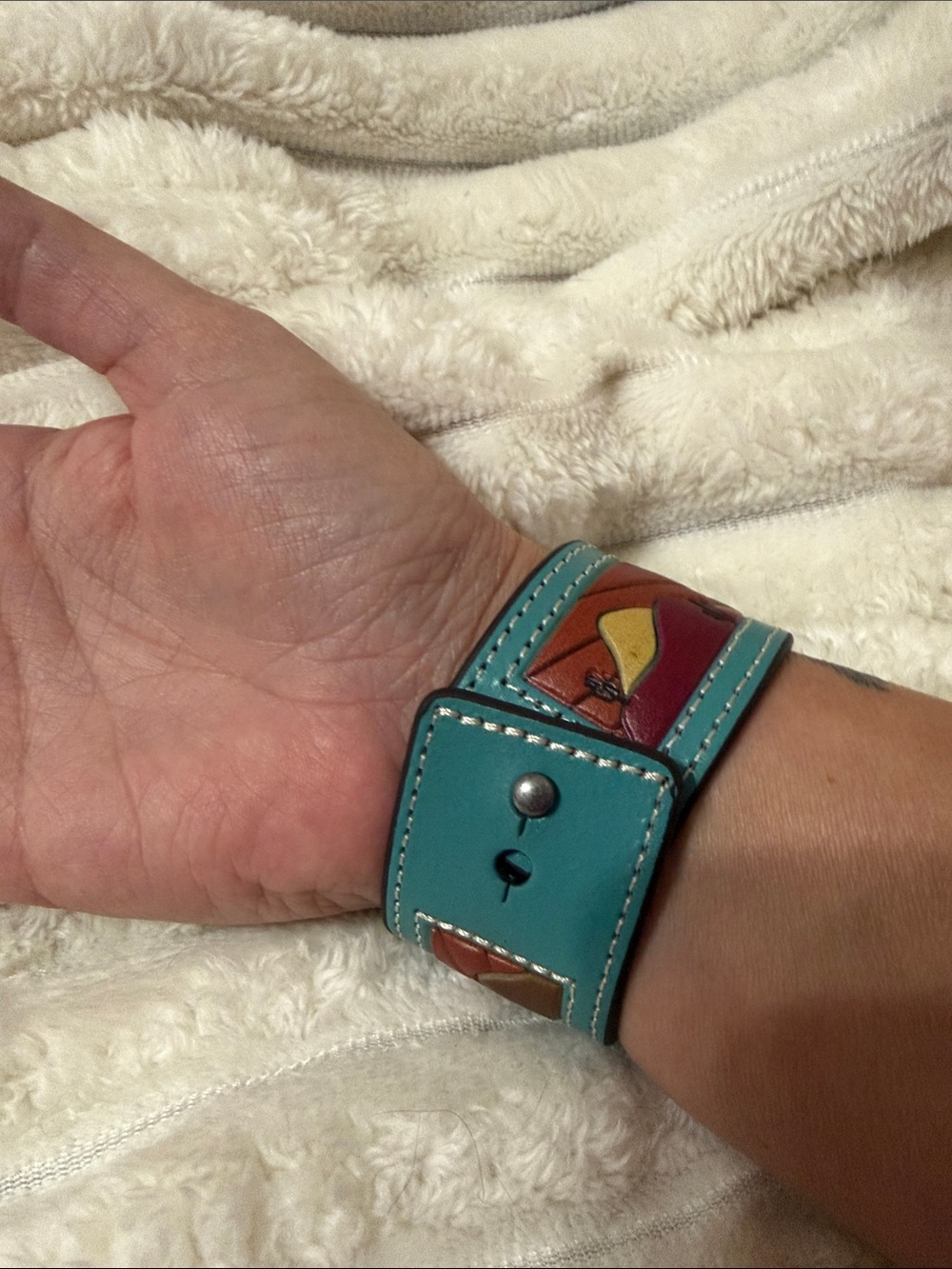 Justin Boots Teal Multi-Color Desert Scene Leather Bracelet and Earrings Set - Picture 6 of 6